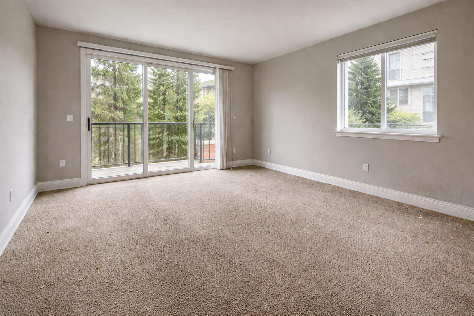 Living room before apartment turnover